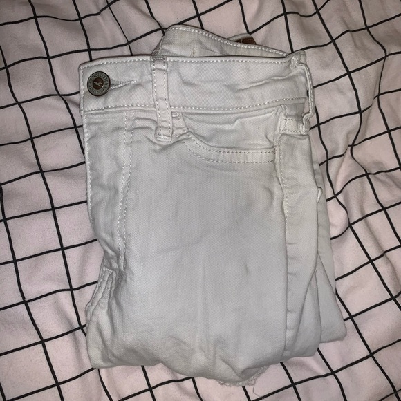 Distressed White Jeans - Picture 1 of 3